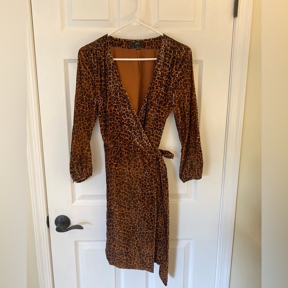 Gorgeous luxe velvet cheetah print wrap dress